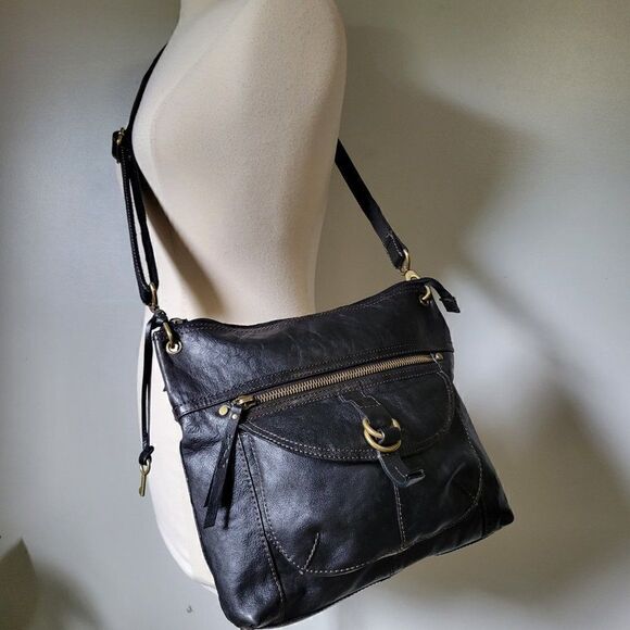 EUC FOSSIL BLACK GENUINE LEATHER SLING BAG MEDIUM - Picture 1 of 16